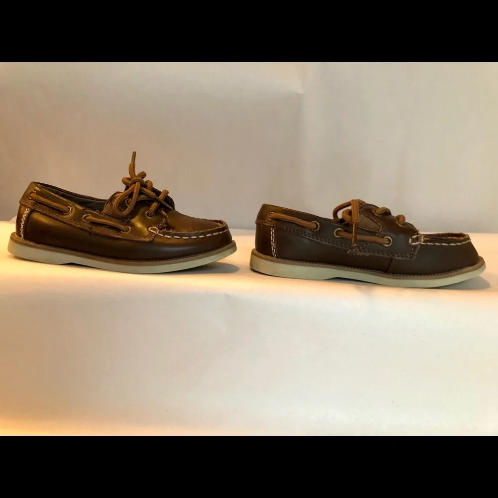 Cherokee Boys Boat Shoes Size 9 Brown Leather. Excellent Condition.